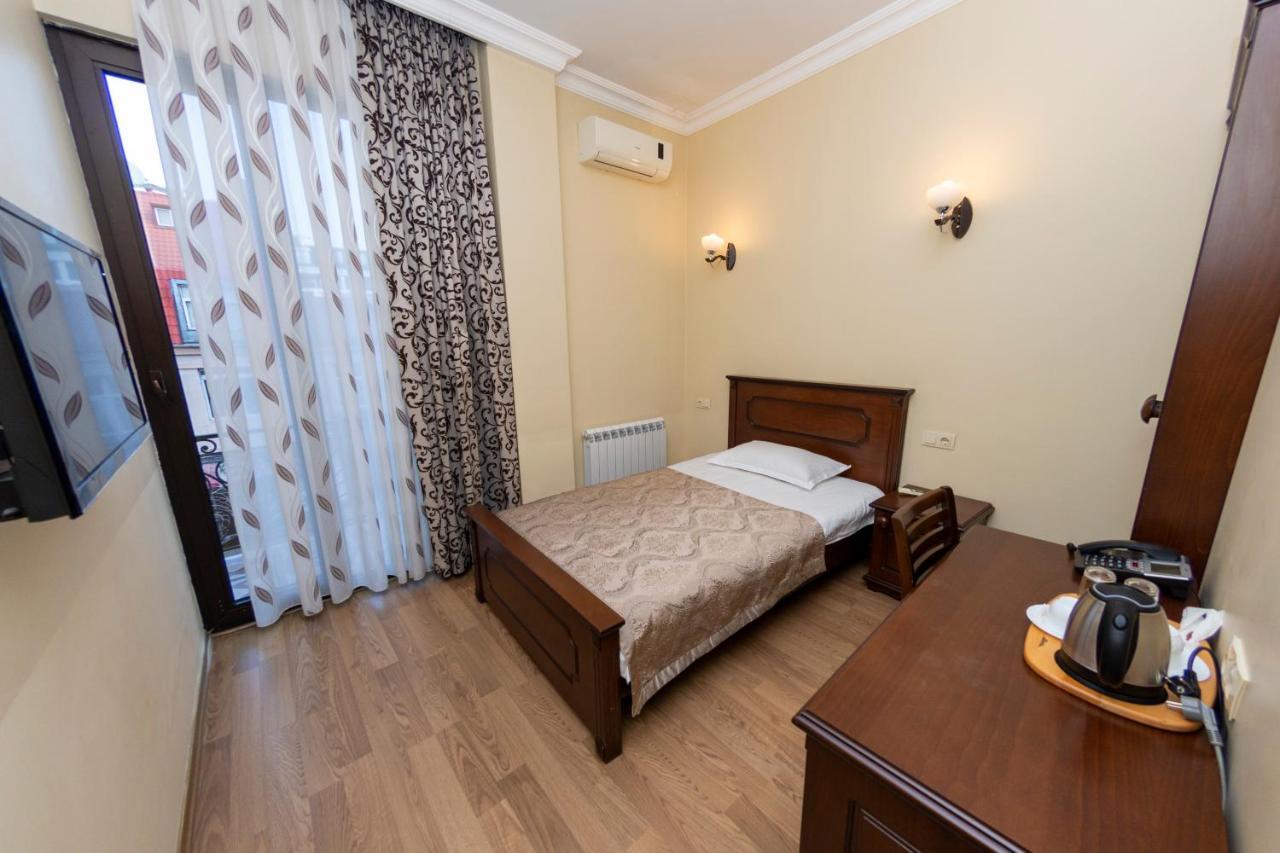 Eiffel Hotel Batumi Exteriér fotografie