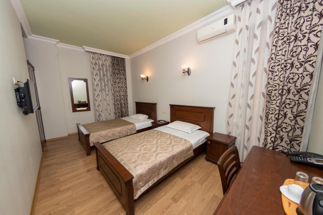 Eiffel Hotel Batumi Exteriér fotografie