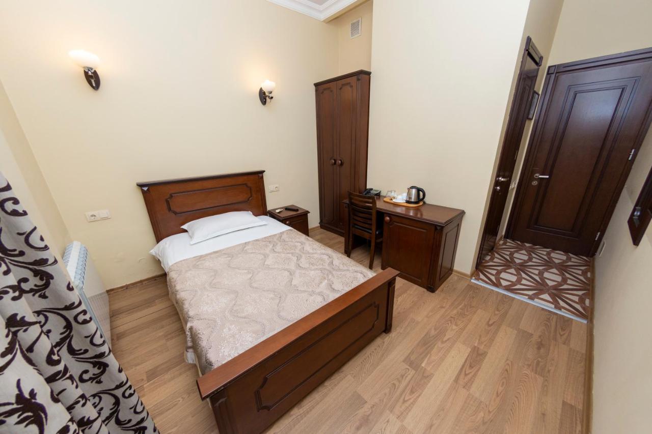 Eiffel Hotel Batumi Exteriér fotografie