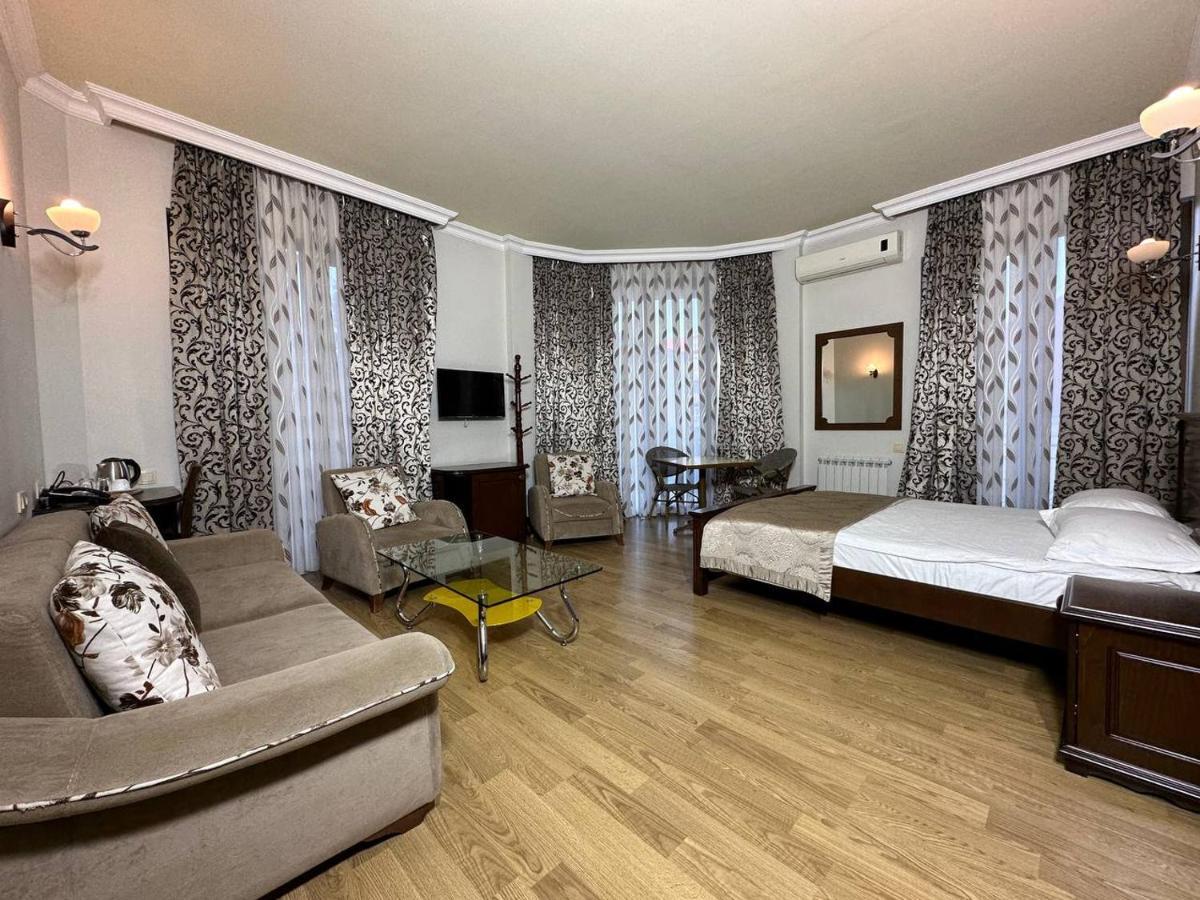 Eiffel Hotel Batumi Exteriér fotografie