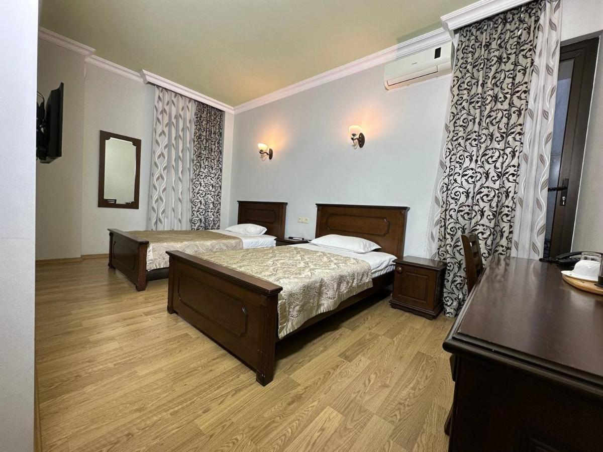 Eiffel Hotel Batumi Exteriér fotografie