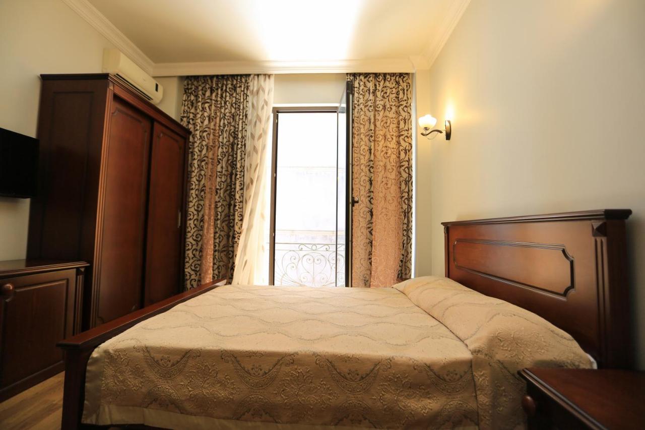 Eiffel Hotel Batumi Exteriér fotografie