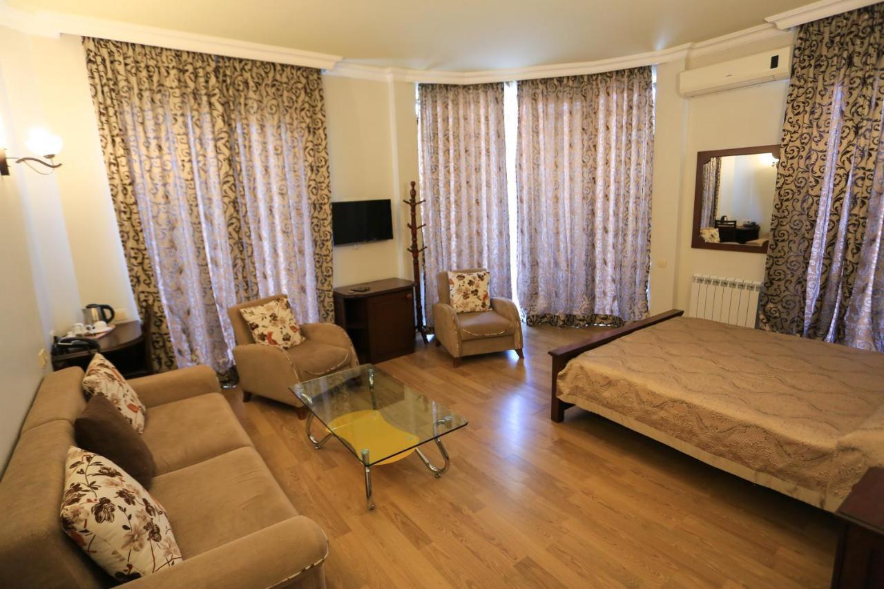 Eiffel Hotel Batumi Exteriér fotografie