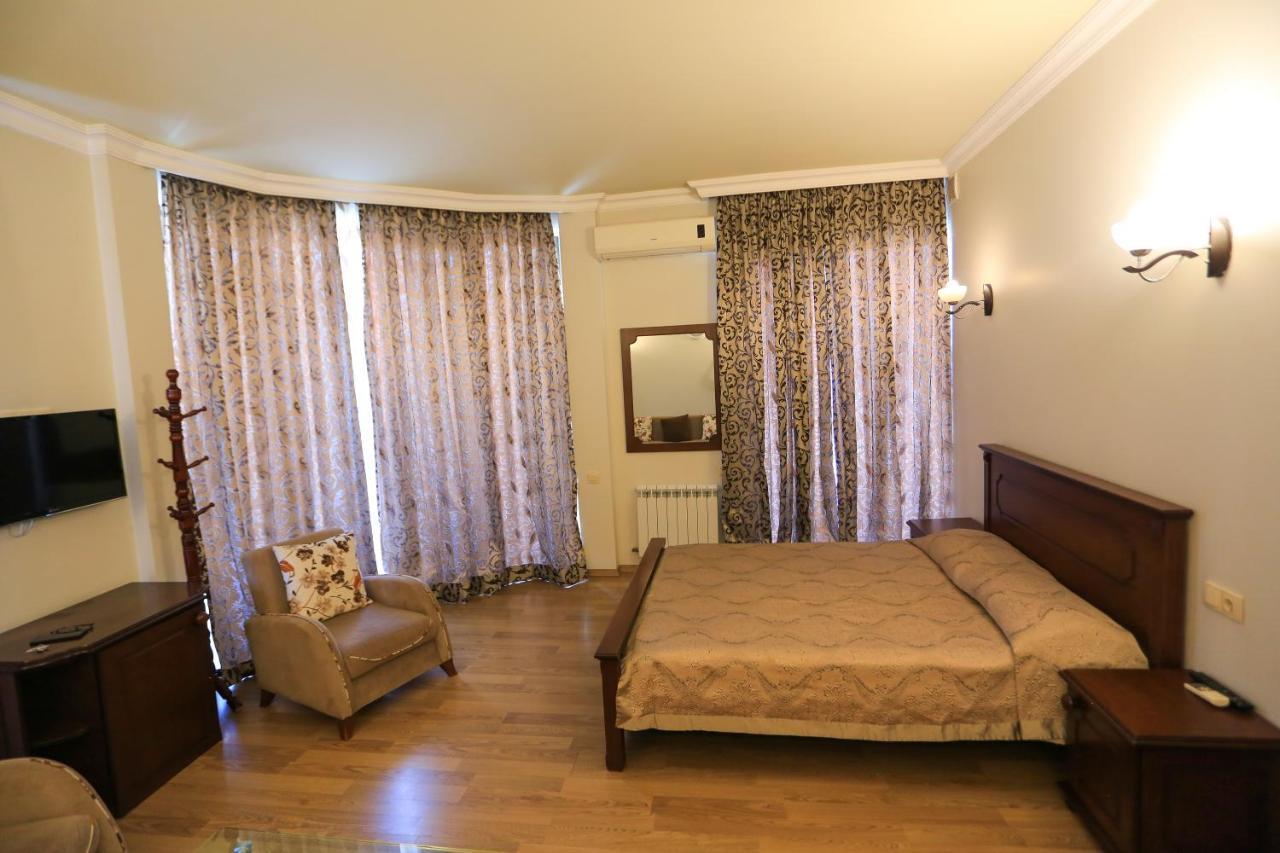 Eiffel Hotel Batumi Exteriér fotografie