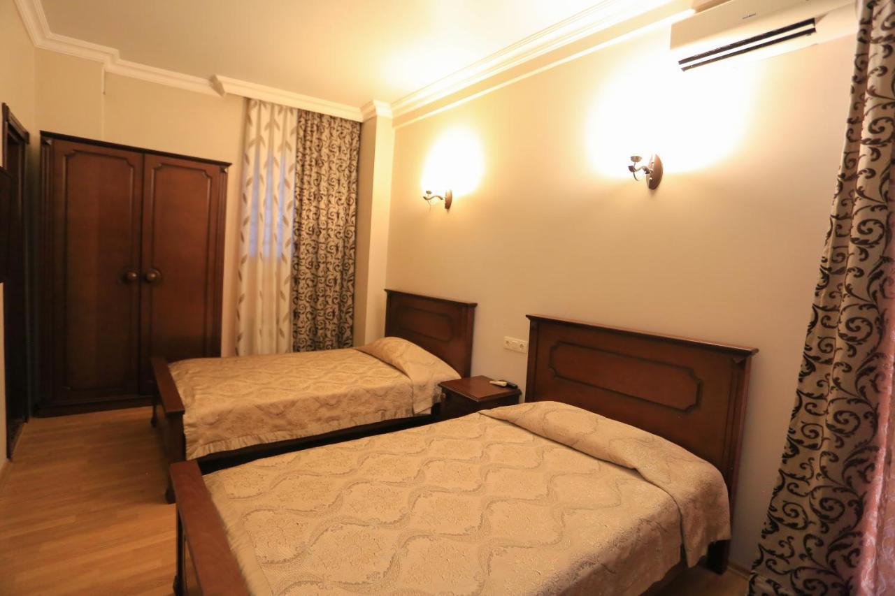 Eiffel Hotel Batumi Exteriér fotografie
